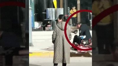 رجل يضرب زوجته حتى الموت أمام المارة يثير غضبا واسعا في الصين | فيديو