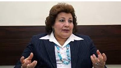 مارجريت عازر: تطبيق الغرامات على غير الملتزمين بالكماكات 