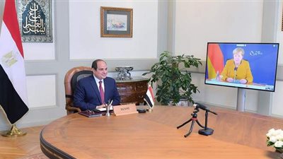 السيسي وميركل يبحثان مكافحة الفكر المتطرف والإرهاب وكورونا.. أزمات سد النهضة وليبيا.. وحماية الحريات الدينية وتعزيز التعايش السلمي