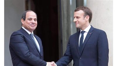 السيسي لماكرون: ضرورة التركيز على نشر قيم التعايش وعدم المساس بالرموز الدينية
