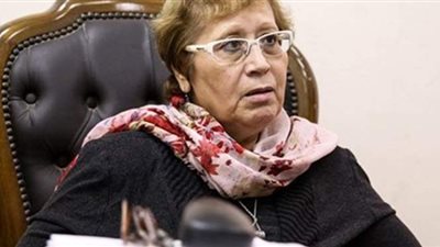 أزمات الإعلام المصري.. د. ليلى عبد المجيد: ضعف التمويل أكبر  العقبات.. والتجديد ضرورة عصرية لمواجهة التحديات