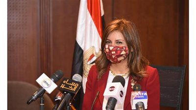 وزيرة الهجرة: تقينا صورًا تبرز مشاركة المصريين بالخارج في انتخابات النواب