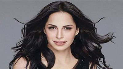 أمال ماهر تخطف الأنظار بالأبيض في أحدث ظهور