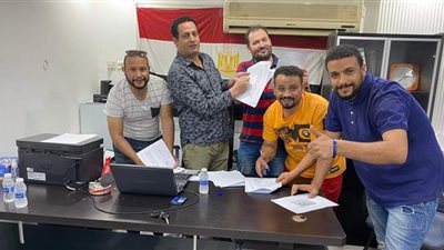 إقبال من أبناء الجالية المصرية في الكويت على انتخابات المرحلة الثانية من مجلس النواب