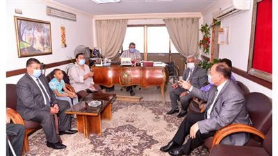 محافظ أسيوط يلتقي ذوي الهمم ويعلن عقد لقاءات مستمرة معهم