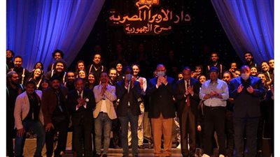 رئيس قصور الثقافة ومحافظ أسيوط يشهدان عرض 