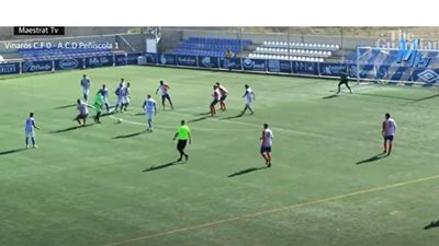 فرحة ما تمت.. حارس مرمي يحرز هدفا بطريقة رائعة ويستقبل آخر  | فيديو