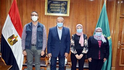 محافظ القليوبية يلتقي بمتدربي البرنامج الرئاسي في ختام زيارتهم للمحافظة