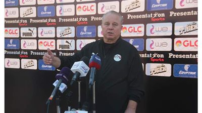 شوقي غريب: مواجهة البرازيل فى مصر كلها مكاسب