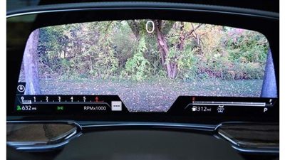 أول شاشه ثلاثية منحنية بتاريخ الصناعة في كاديلاك إسكاليد 2021