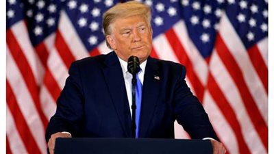 بين هاتفه والتلفاز داخل حجرته بالبيت الأبيض.. هكذا يقضي ترامب يوم الانتخابات