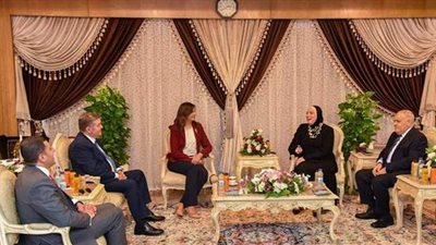 3 وزارات تشارك في اجتماع 