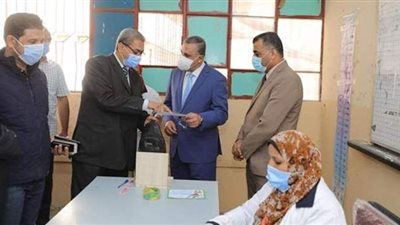 محافظ سوهاج يتفقد أعمال المبادرة الرئاسية 