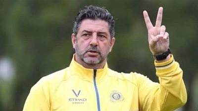 إصابة روي فيتوريا مدرب النصر السعودي بفيروس كورونا