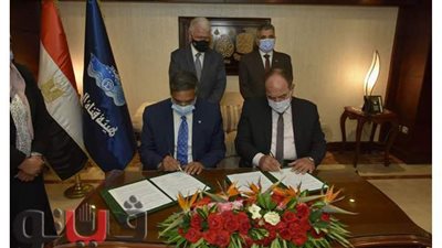 توقيع مذكرة تفاهم  بين هيئة قناة السويس والمقاولون العرب