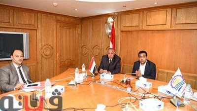 نائب محافظ قنا يتابع مبادرة 