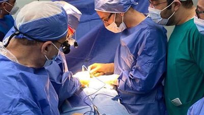 إجراء أول جراحة 