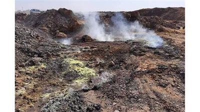 جامعة الوادي الجديد تشكل لجنة علمية  لدراسة انبعاث ادخنة من باطن الارض