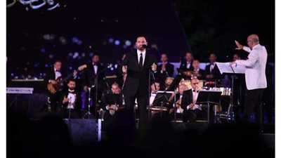 عاصي الحلاني يشعل مسرح النافورة بـ 