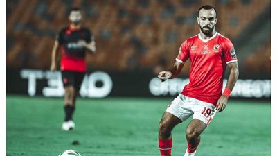 عبد الحفيظ يطمئن على لاعبي الأهلي الدوليين