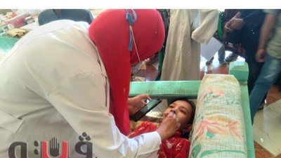 الكشف على  395 مواطنا  بقافلة قنا الطبية | صور