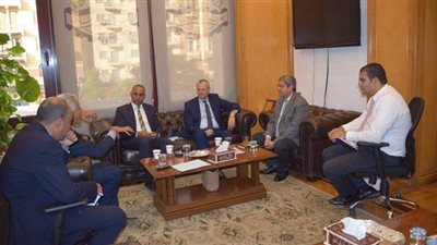 رئيس اتحاد الغرف التجارية يبحث خطة تنمية العلاقات الاستثمارية مع بولندا