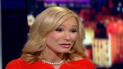 مستشارة ترامب تؤدي طقوسا روحية ليفوز في انتخابات الرئاسة الأمريكية | فيديو