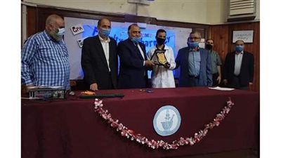 صيدلة الأزهر  تستقبل طلابها الجديد وتكرّم المتفوقين| صور