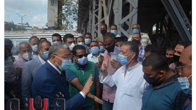 محافظ المنيا يتابع تطبيق الإجراءات الوقائية والاحترازية بعدد من مواقف السيارات | فيديو
