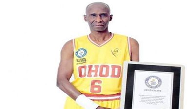 بعد دخوله موسوعة جينيس.. تعرف على أكبر لاعب سلة في العالم