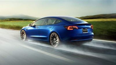 تيسلا كانت على وشك الإفلاس أثناء العمل على موديل 3