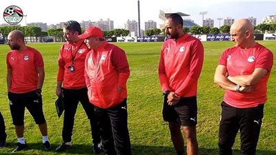 شوقي غريب يحسم القائمة النهائية للمنتخب الأولمبي السبت المقبل