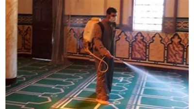 الأوقاف تواصل حملات تعقيم وتطهير المساجد استعدادًا لصلاة الجمعة | صور