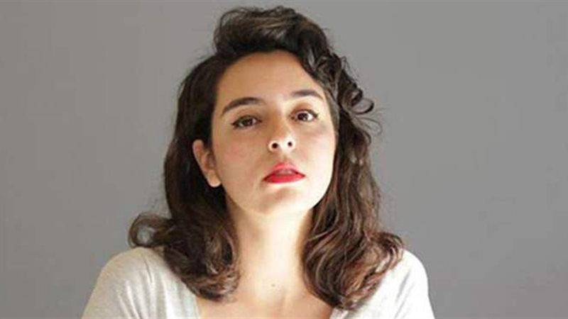 الفنانة سارة عبد