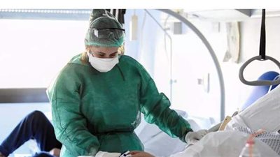 إيران تسجل 8 آلاف و864 إصابة جديدة بفيروس كورونا