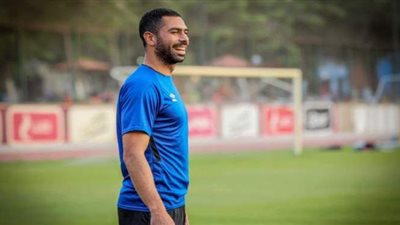 أحمد فتحي يوضح حقيقة طلب الأهلي بقاءه رغم توقيعه لبيراميدز | فيديو