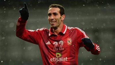 الفيفا يتغزل في أبو تريكة احتفالًا بعيد ميلاده الـ42 |  صورة