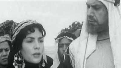 فتحي رضوان يزور الناخبين وسراج منير يعزمهم على مسرحياته .. أغرب تقاليع الدعاية الانتخابية زمان