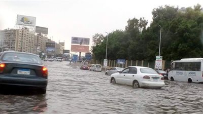 الأرصاد الجوية تكشف موعد انحسار الأمطار الغزيرة على الإسكندرية والساحل الشمالي | فيديو