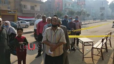 بالكمامات.. اصطفاف الناخبين أمام لجان الغربية للإدلاء بأصواتهم في انتخابات النواب | صور
