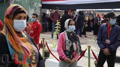 الكمامة شرط دخول الناخبين للجنة التوفيقية بشبرا | صور