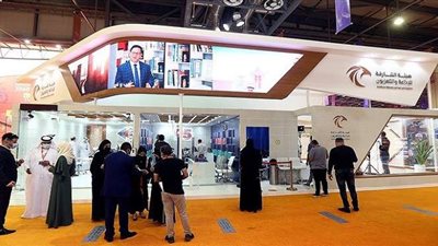 بالكمامة والفيديو كونفرانس والحجز الإلكتروني.. معرض الشارقة للكتاب يواجه كورونا