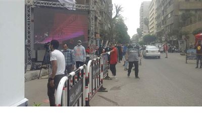 احتشاد المواطنين أمام لجان عابدين للإدلاء بأصواتهم فى انتخابات النواب | صور