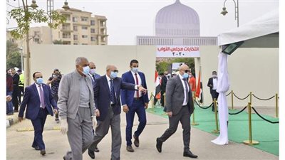 هشام طلعت مصطفى يتابع ترتيبات لجان الانتخابات بالرحاب ومدينتي.. ويوجه بتوفير أتوبيسات للتيسير على الناخبين