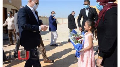 محافظ الأقصر يفتتح مدرسة اللغات المتميزة بمدينة طيبة الجديدة |صور