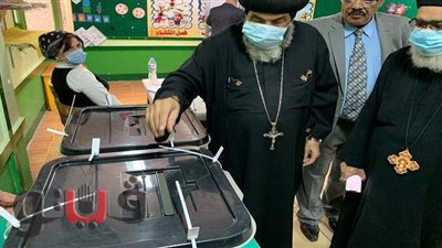 مطران بورسعيد يدلي بصوته الانتخابي بمدرسة أم المؤمنين ويناشد المواطنين للنزول | فيديو وصور