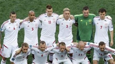 الدنمارك تلتقي أستراليا في لقاء حسم التأهل بالمونديال