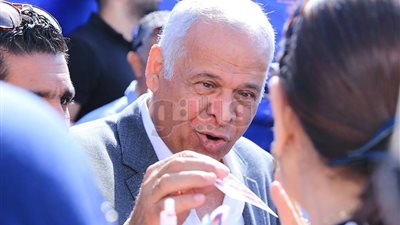 بالصور.. فرج عامر يدعم أفراد قائمته بانتخابات سموحة
