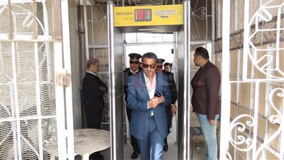 مدير أمن الإسماعيلية يتفقد الكنائس بالتزامن مع احتفالات الأقباط