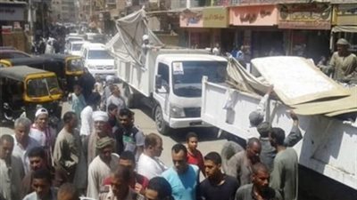 إخلاء محيط محطة مترو المطرية من الإشغالات